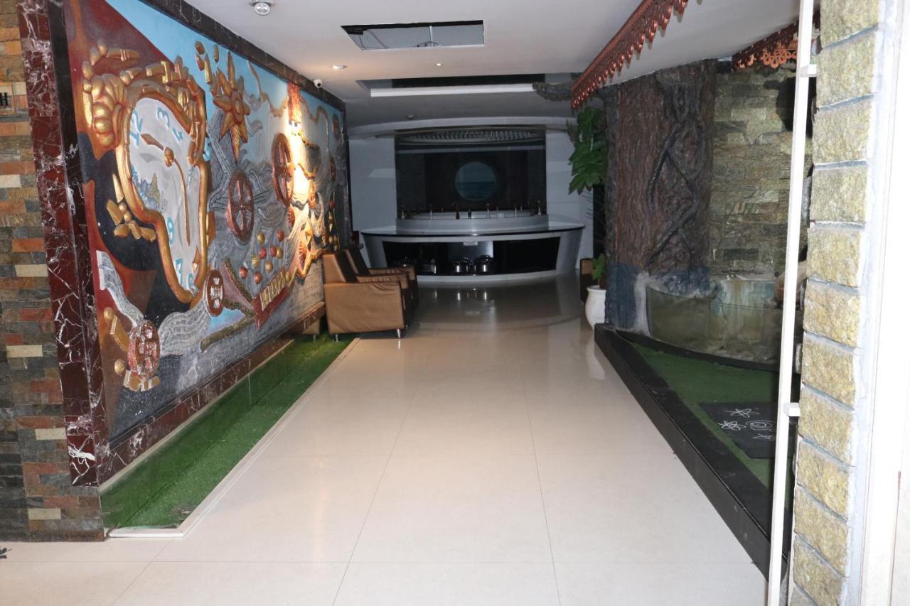 Hotel Sk Riverfront Vijayawāda Exterior foto