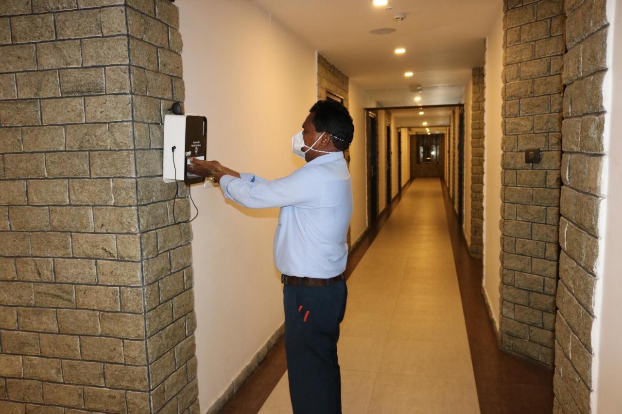 Hotel Sk Riverfront Vijayawāda Exterior foto